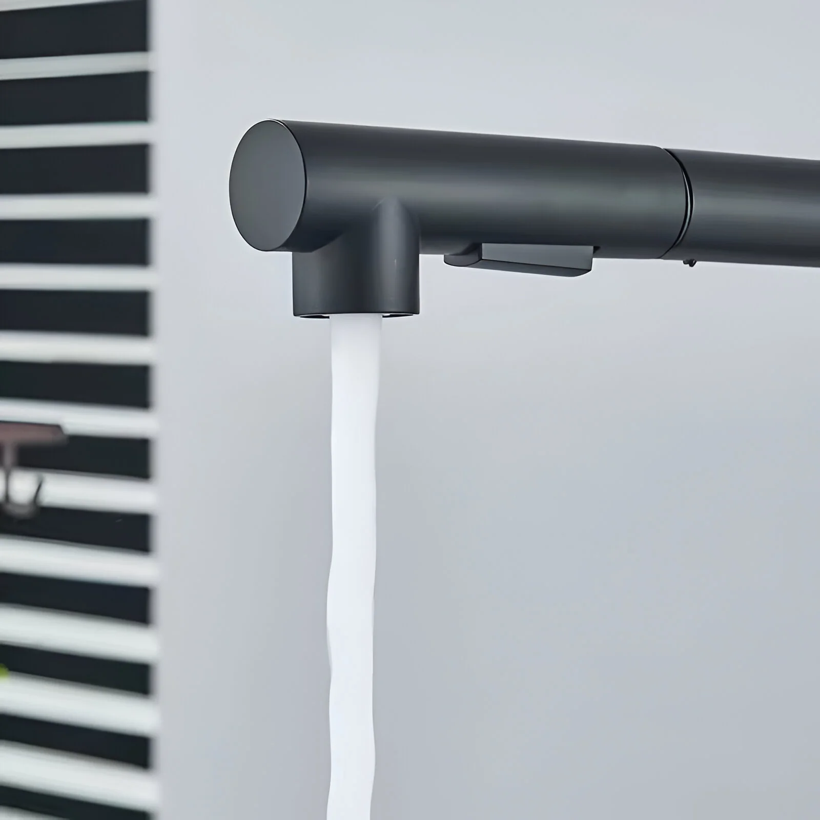 Faaborg - Pull-Out Kitchen Faucet - Image 8