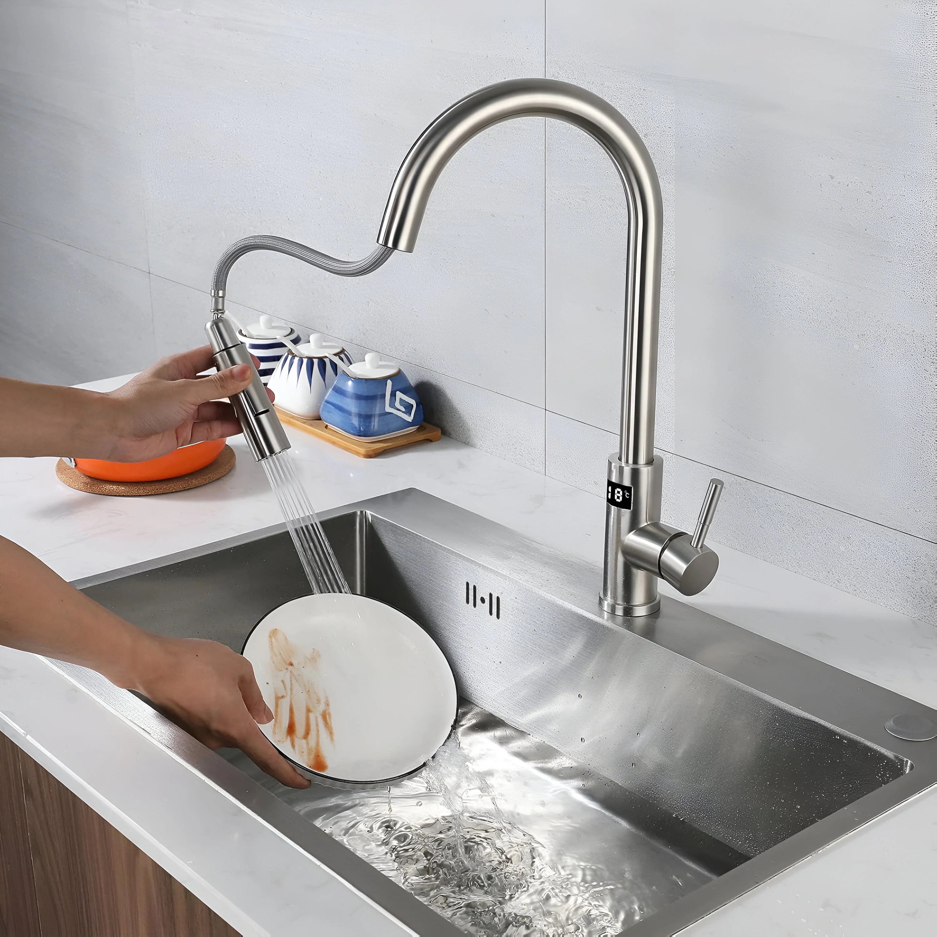 Falkenberg Pro - Touchless Smart Kitchen Faucet With Pull Out Spout - Image 11