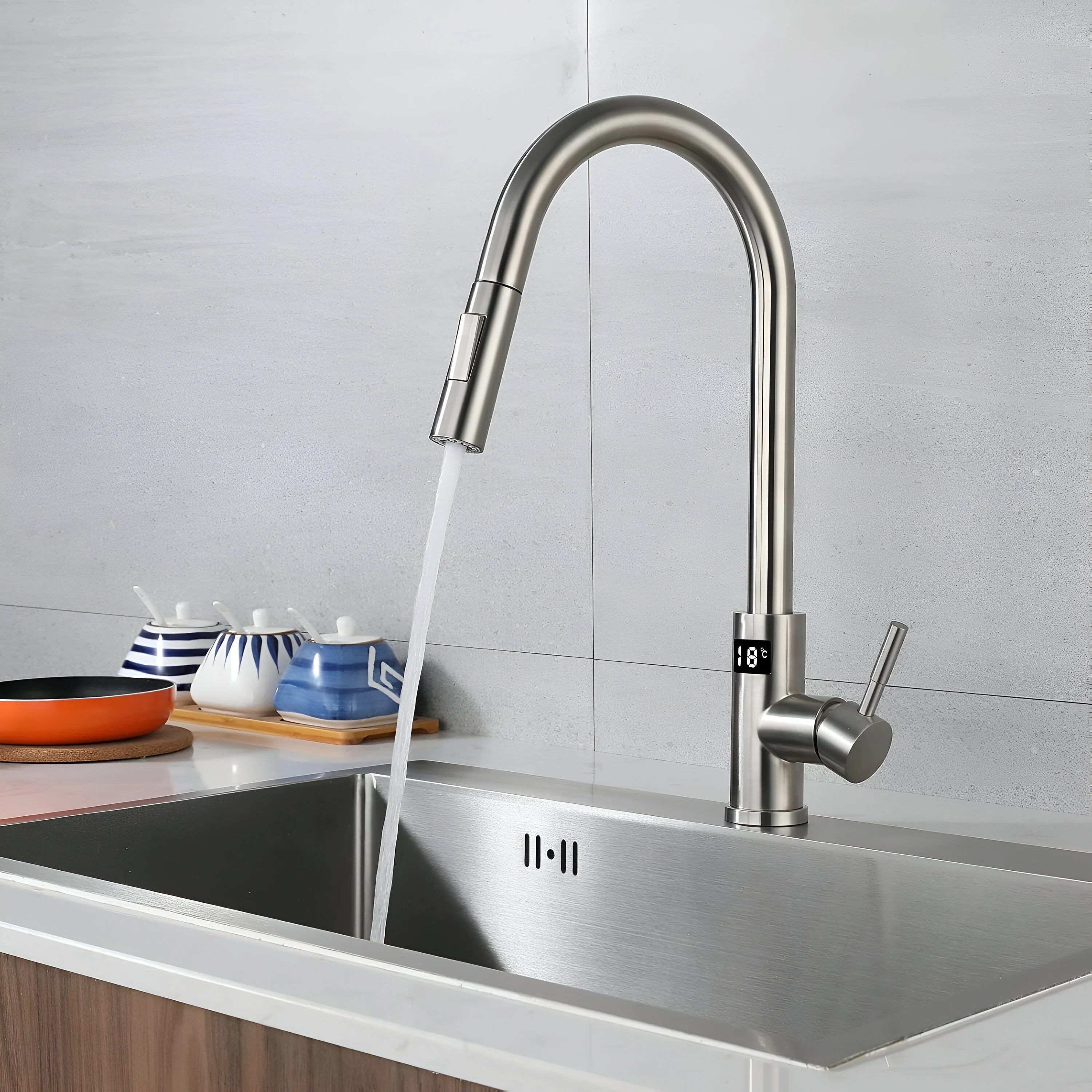Falkenberg Pro - Touchless Smart Kitchen Faucet With Pull Out Spout - Image 12