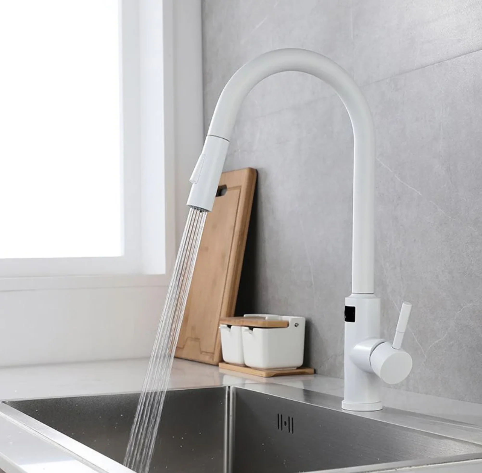 Falkenberg Pro - Touchless Smart Kitchen Faucet With Pull Out Spout - Image 13