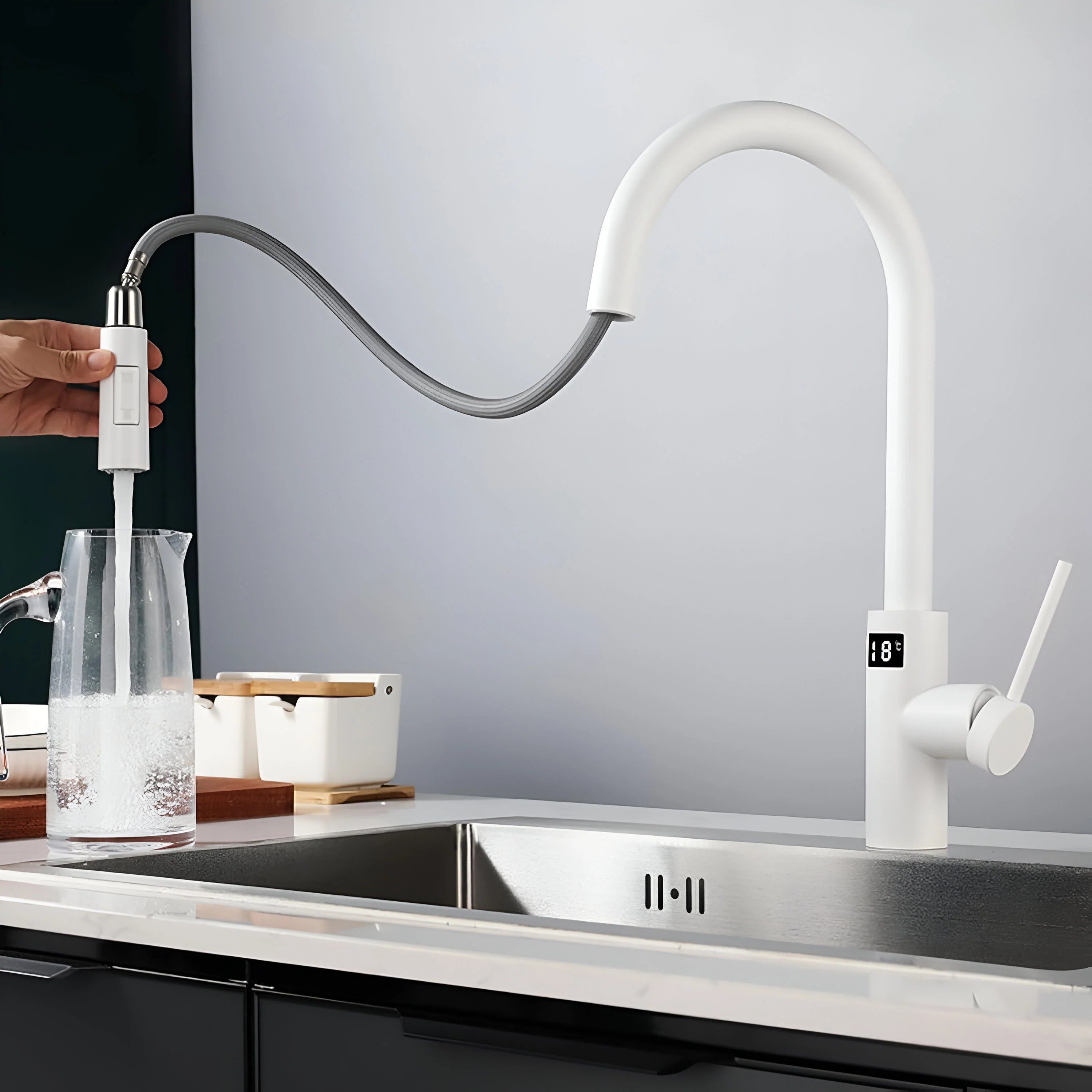 Falkenberg Pro - Touchless Smart Kitchen Faucet With Pull Out Spout - Image 8