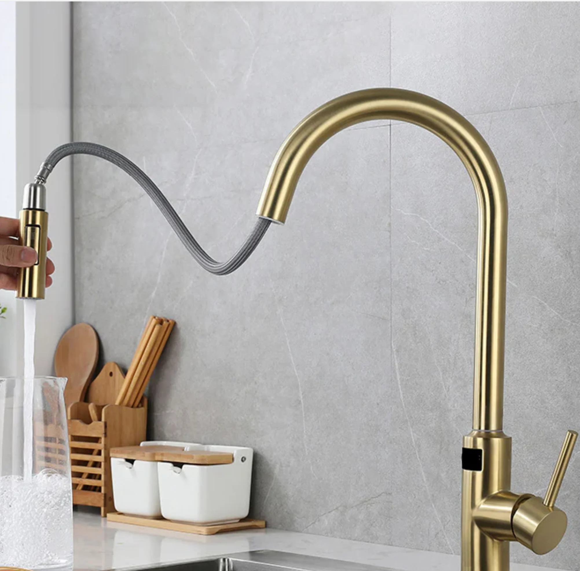 Falkenberg Pro - Touchless Smart Kitchen Faucet With Pull Out Spout - Image 9