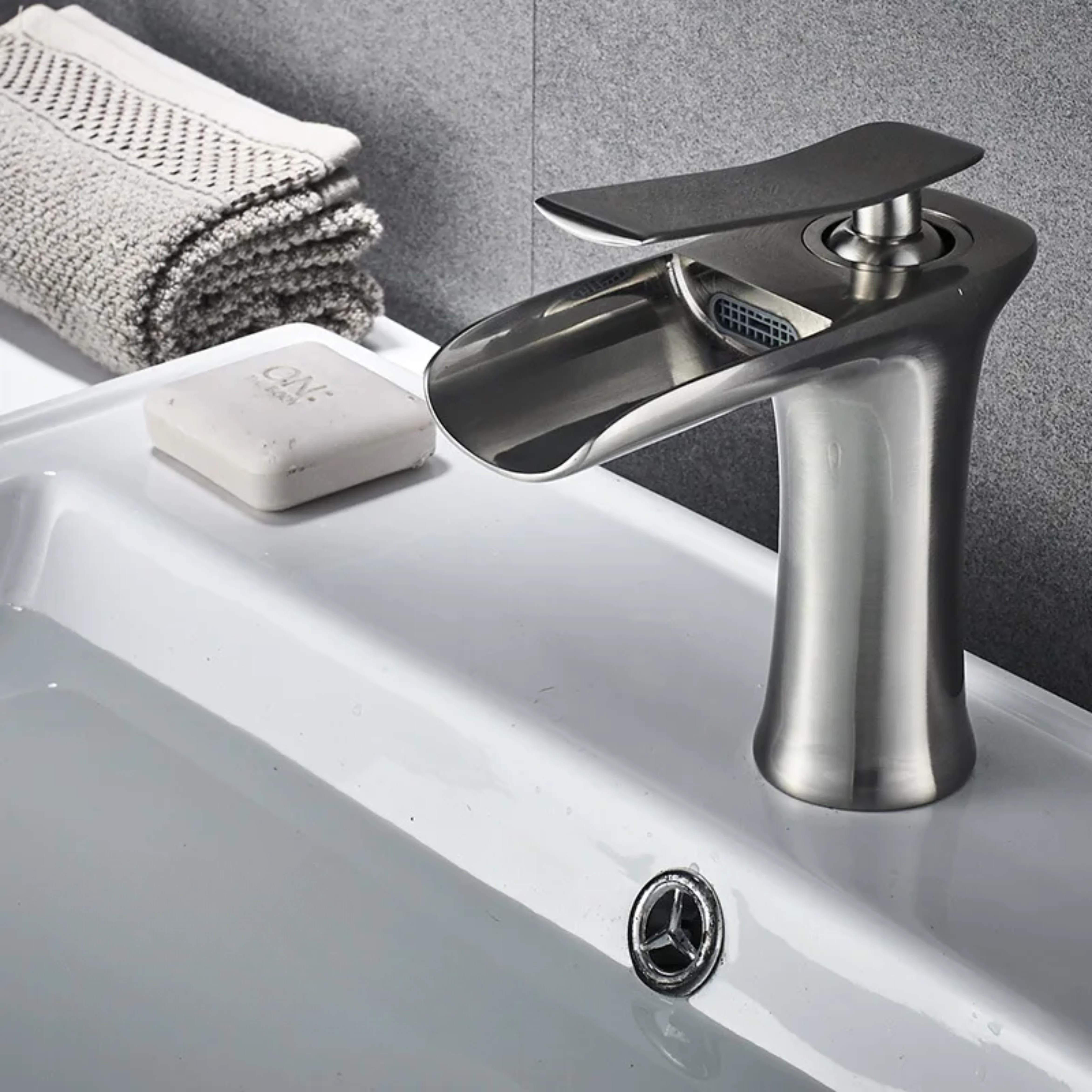 Horten - Bathroom Sink Mixer with Hot and Cold Water Control - Image 4