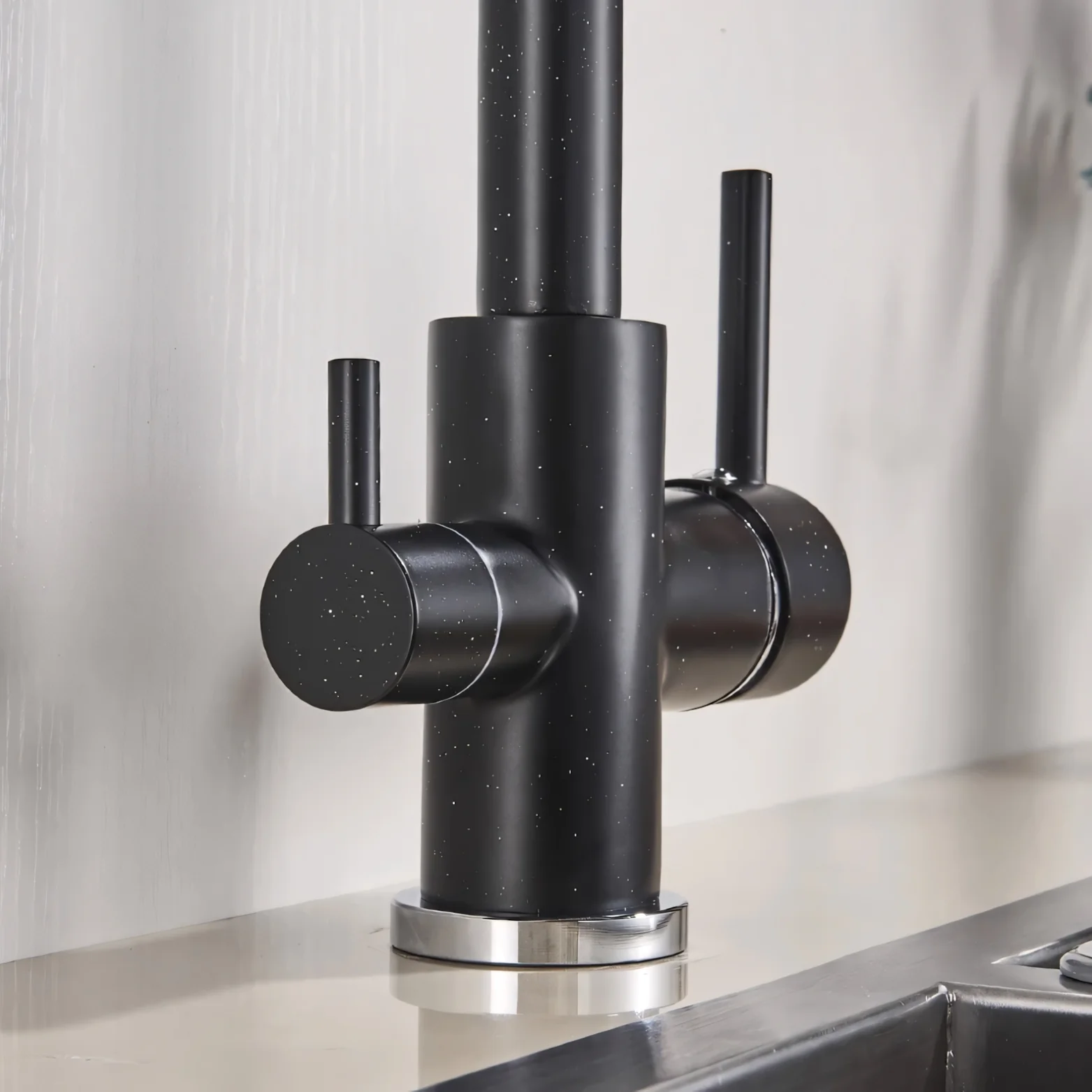 Middelburg - Three-Way Kitchen Faucet with Filter Tap Reverse Osmosis Compatible - Image 5