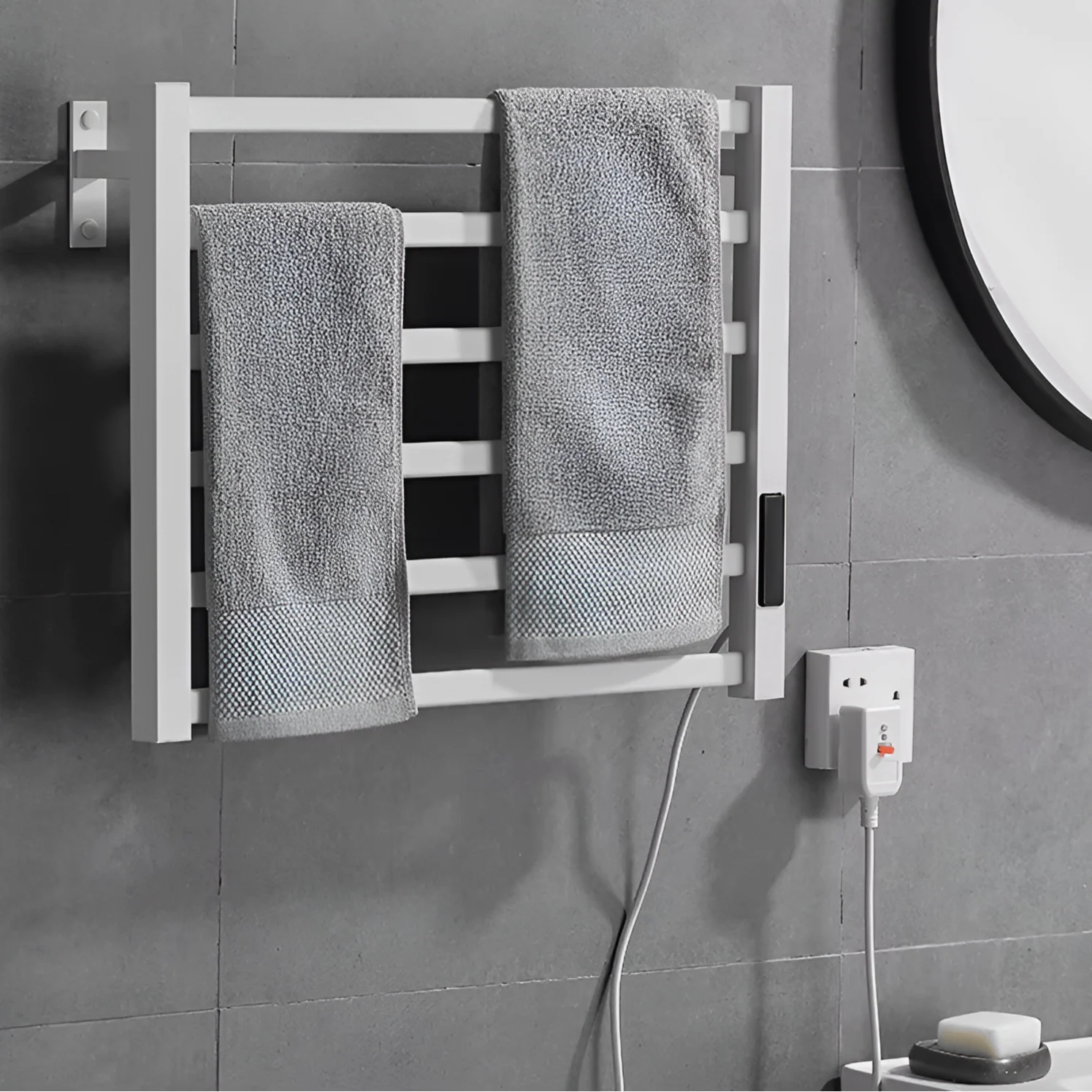 Nuremberg - Towel Bar Warmer with Screen - Image 4