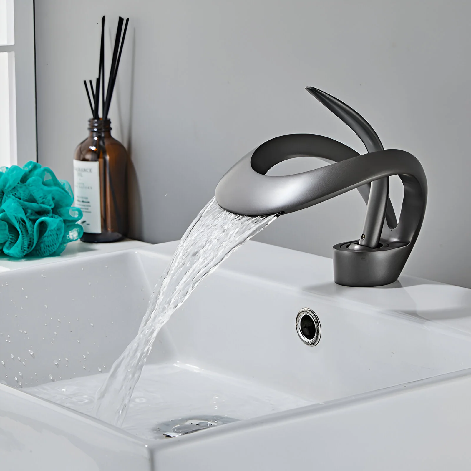 Odda - Modern Waterfall Bathroom Sink Faucet Single Hole Single Lever - Image 19
