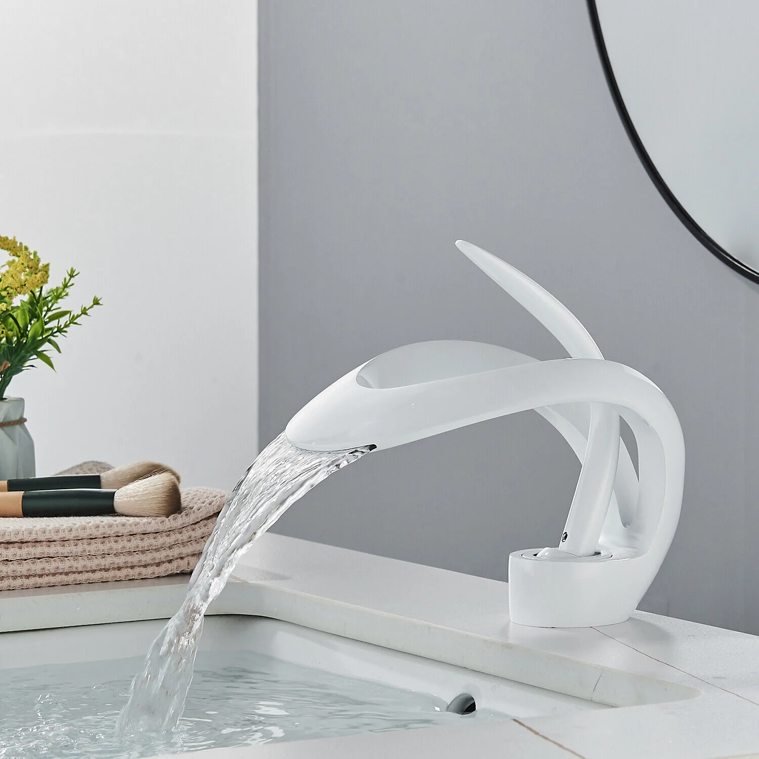 Odda - Modern Waterfall Bathroom Sink Faucet Single Hole Single Lever - Image 6