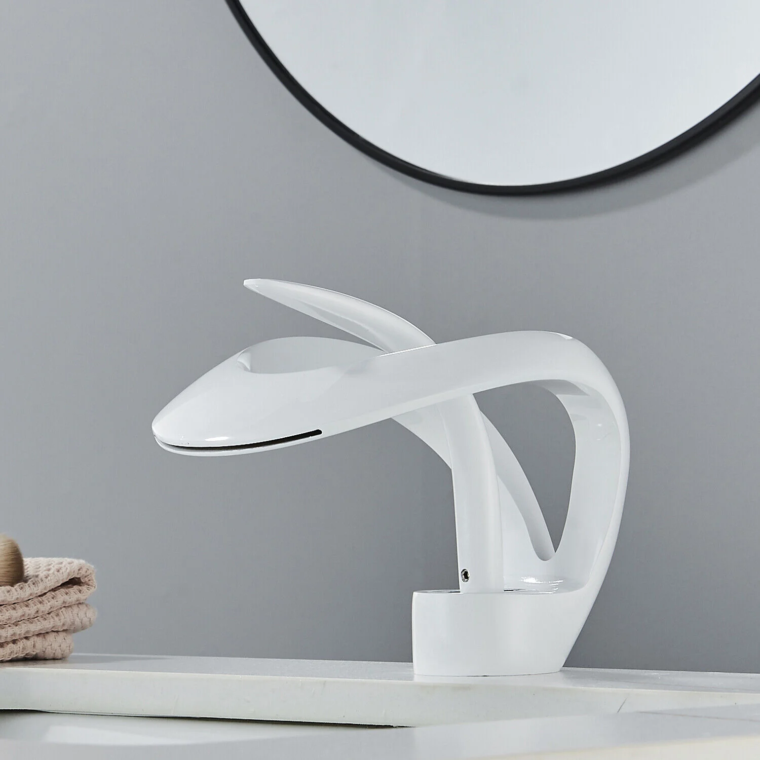 Odda - Modern Waterfall Bathroom Sink Faucet Single Hole Single Lever - Image 8