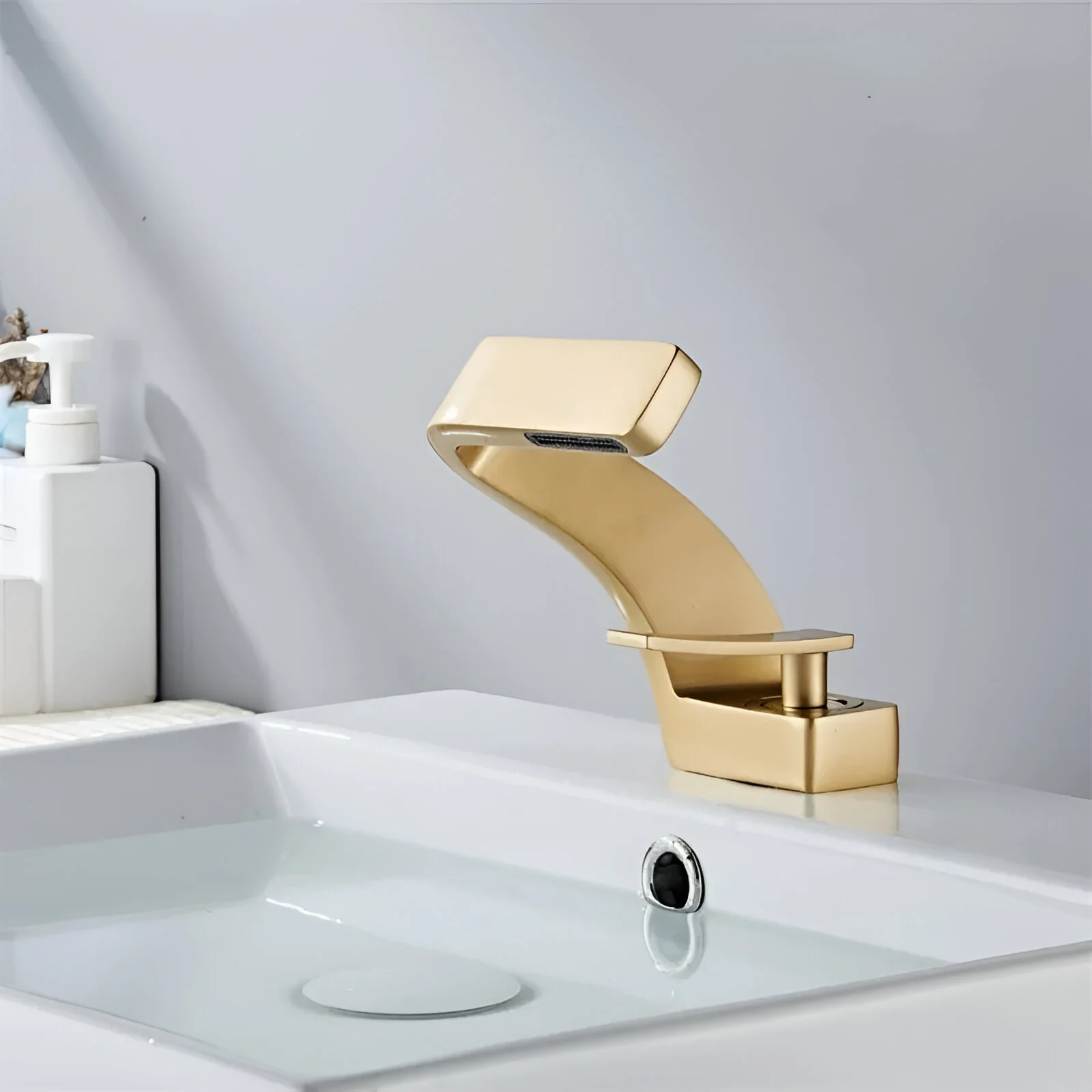 Solna - Waterfall Single Lever Brass Bathroom Sink Faucet - Image 4